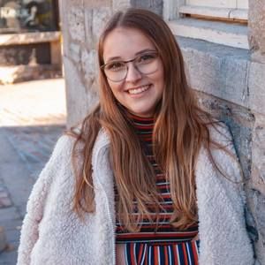 Meet your Posher, Kelly-ann